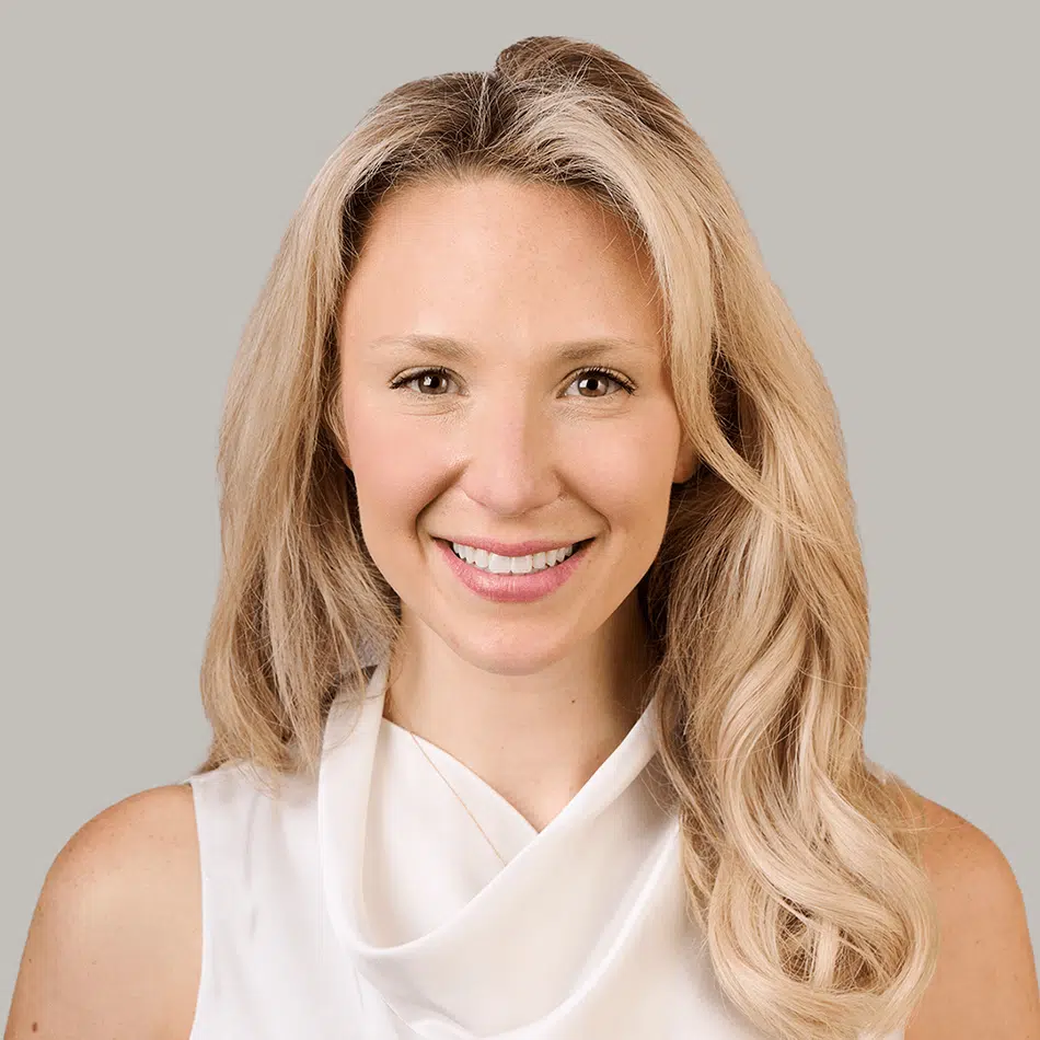Jo Neuman Headshot